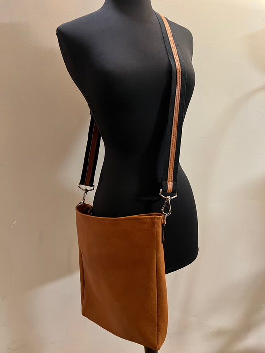 Oak Park Crossbody Brick